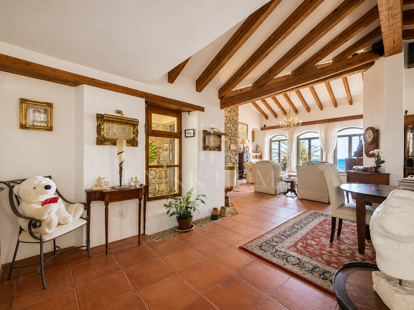 Villa Aubrey | Elegancia Andaluza con Vistas Panorámicas al Mediterráneo