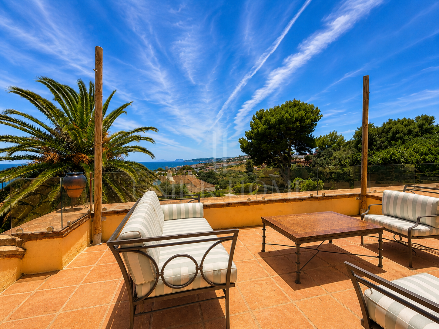 Villa Aubrey | Elegancia Andaluza con Vistas Panorámicas al Mediterráneo - Estepona Bahia Dorada