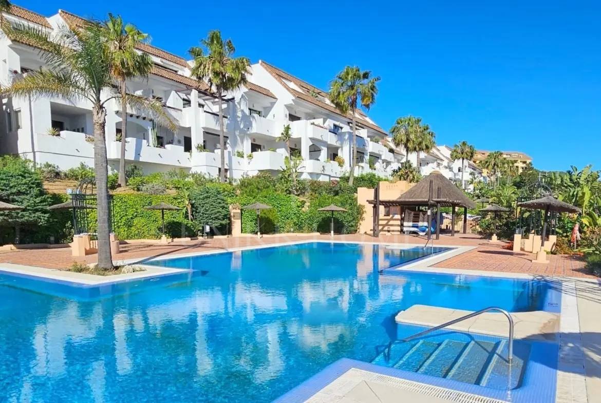 Penthouse with Terraces and Sea Glimpses in Duquesa Village, Manilva