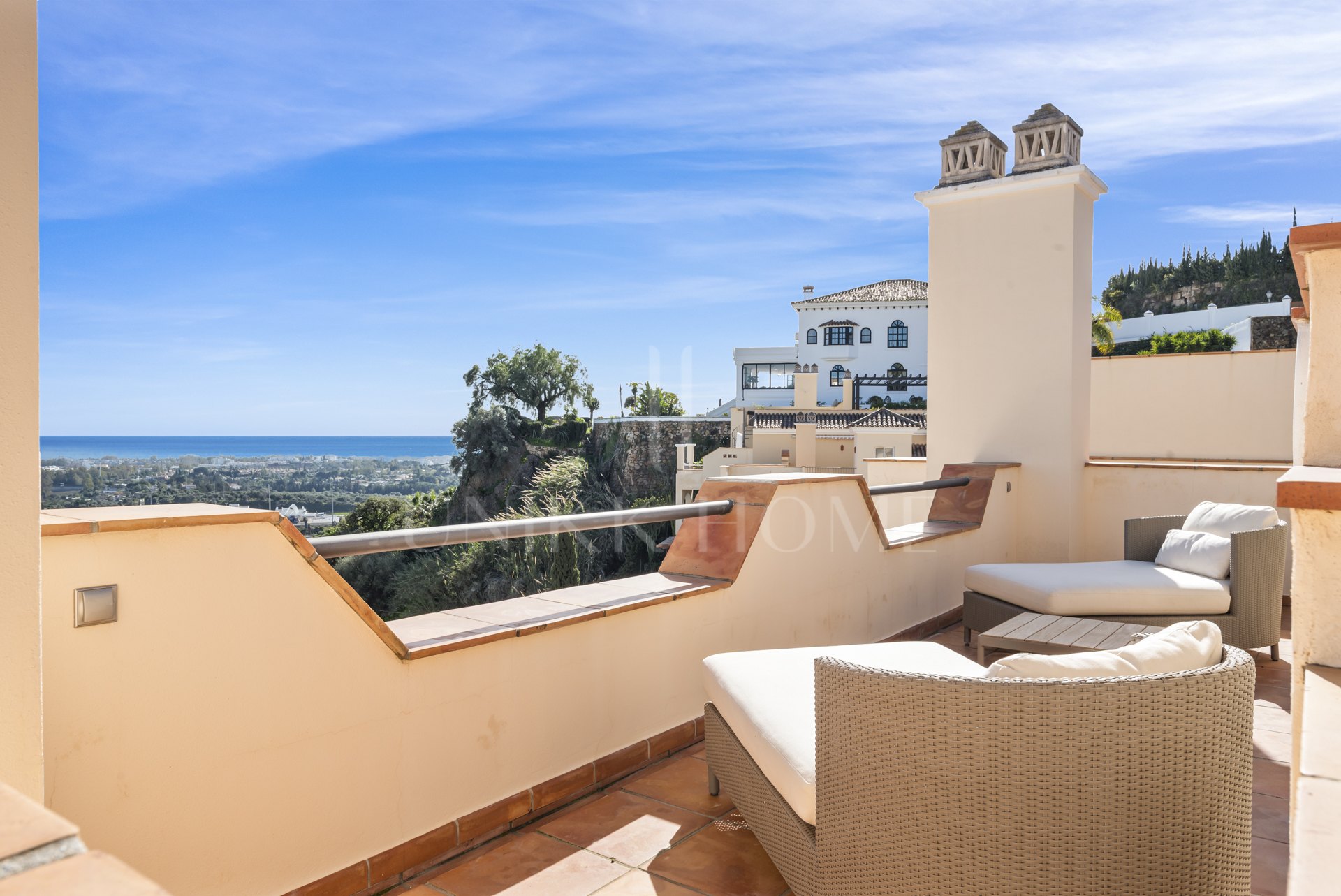 Sea View Penthouse - Private Jacuzzi, Sauna, Gym and Lift - Los Almendros - Benahavís