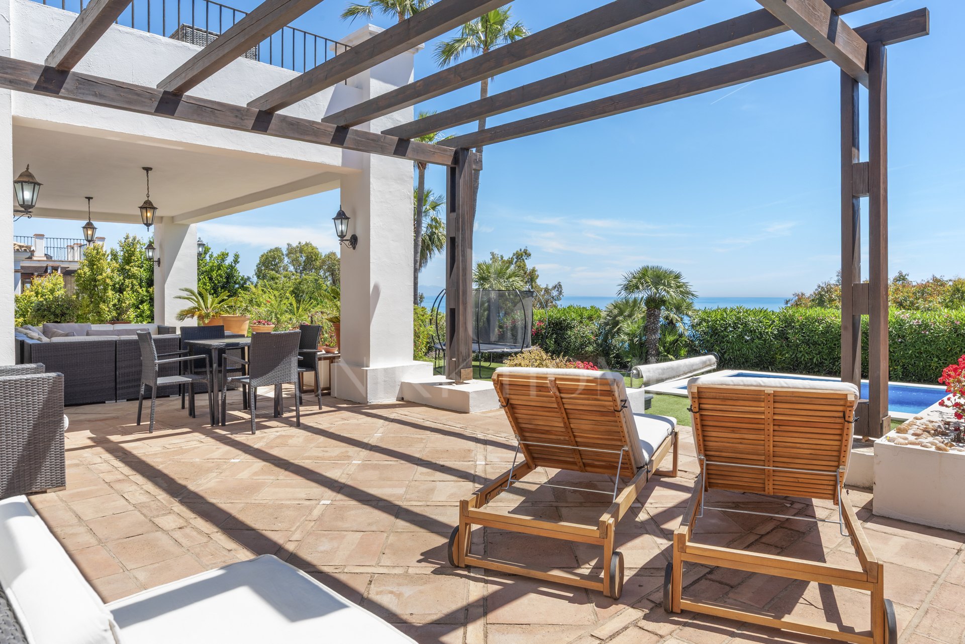 Villa con Vistas al Mar en La Paloma, Manilva