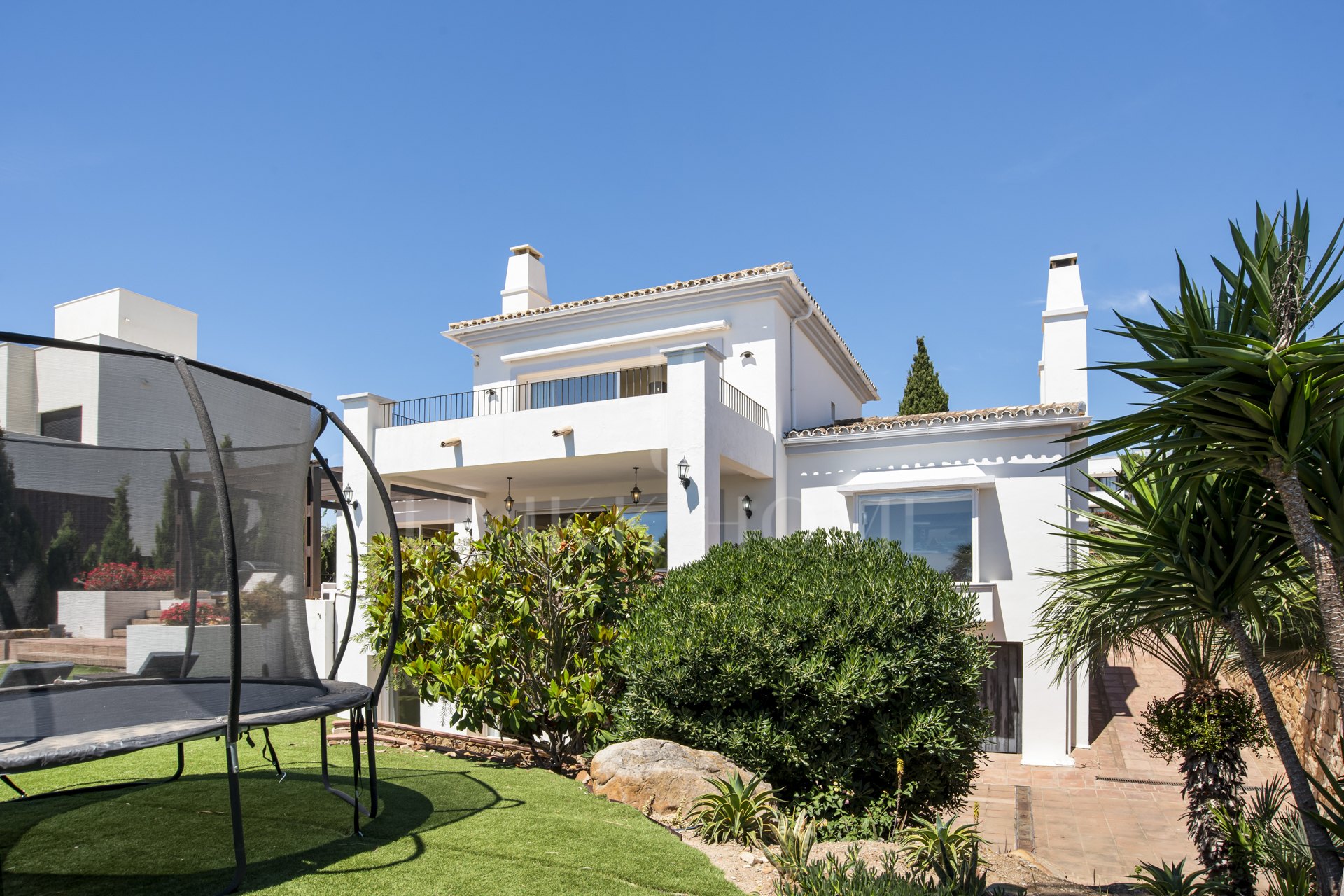 Villa con Vistas al Mar en La Paloma, Manilva