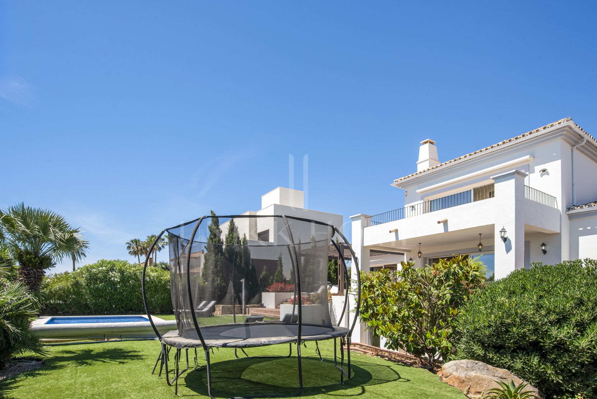 Villa con Vistas al Mar en La Paloma, Manilva