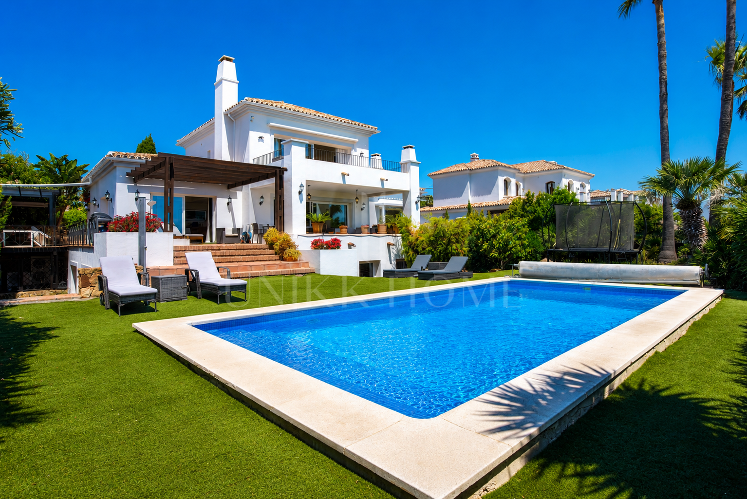 Villa con Vistas al Mar en La Paloma, Manilva