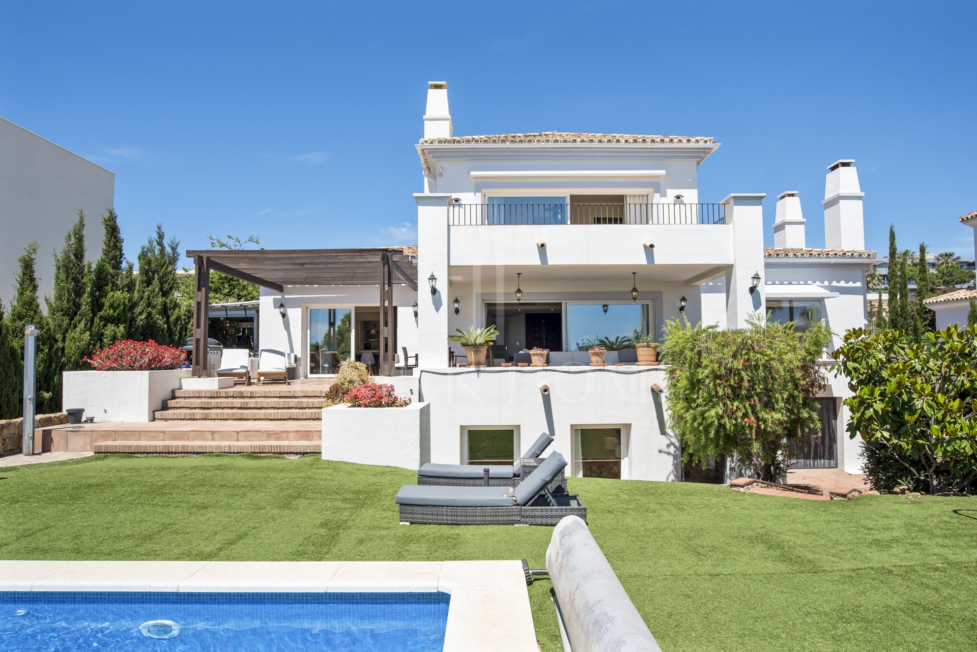 Villa con Vistas al Mar en La Paloma, Manilva
