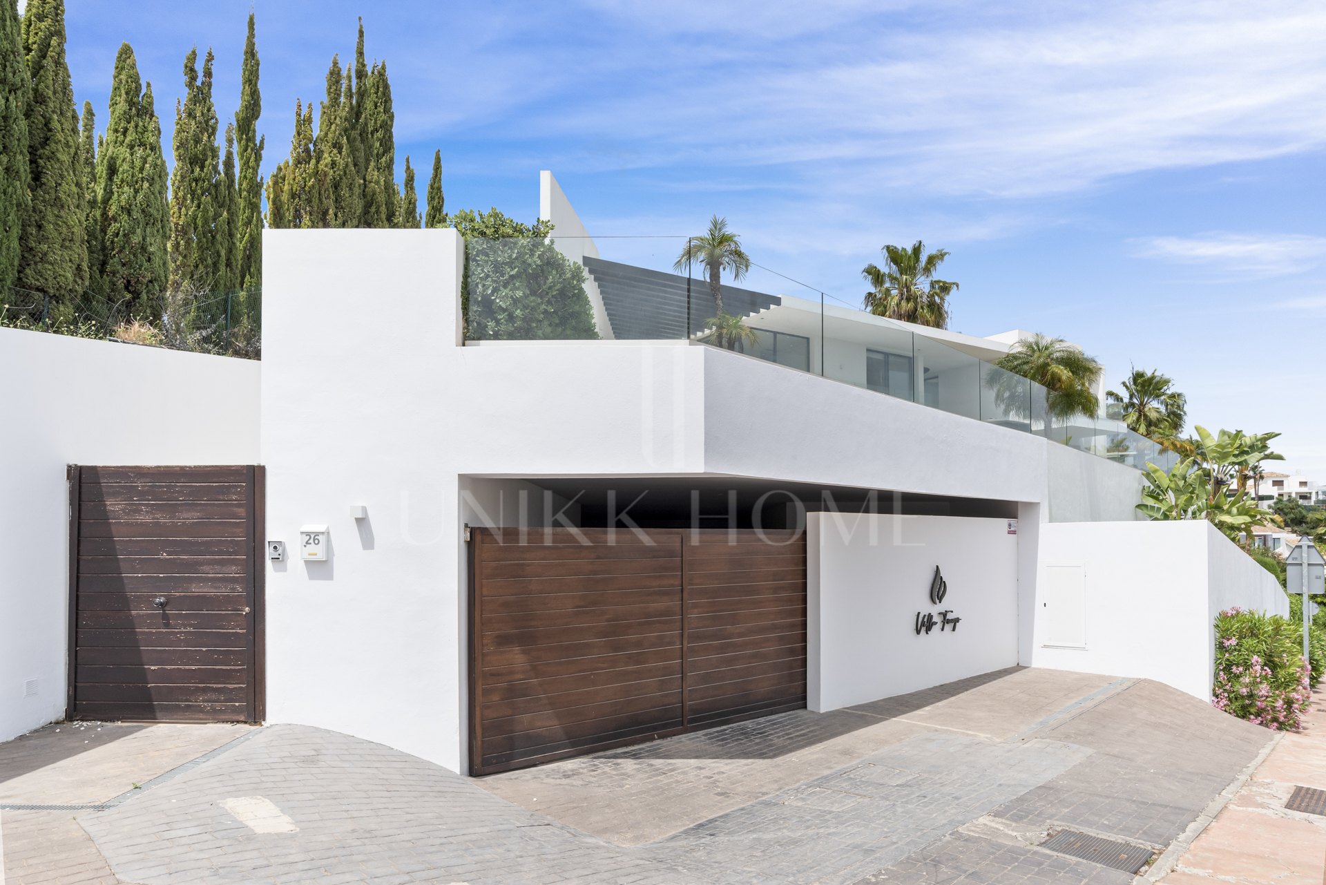 Villa Contemporánea de Lujo con Vistas al Mar en La Alquería, Benahavís