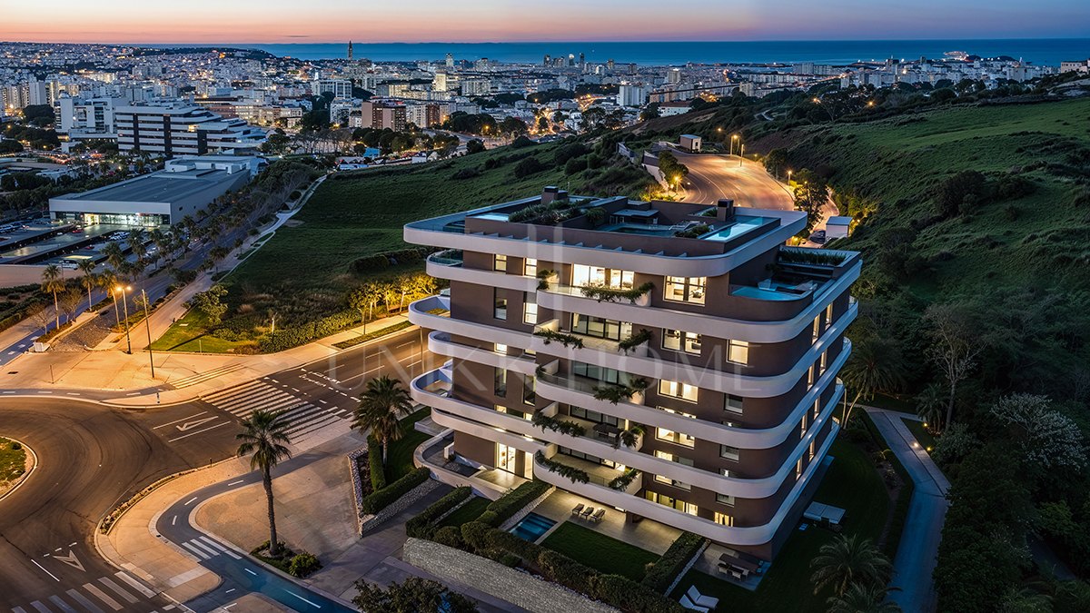 Apartamento a estrenar en planta alta de 3 dormitorios - Obra nueva en Las Mesas - Estepona