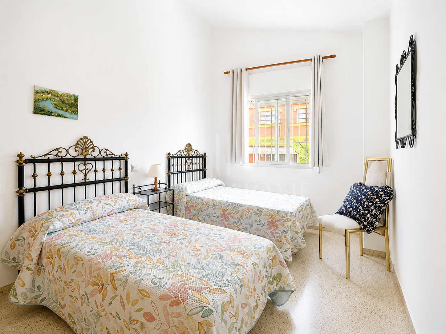 Townhouse in Diana Park, with private patio, in a gated community with communal pool near the beach and amenities