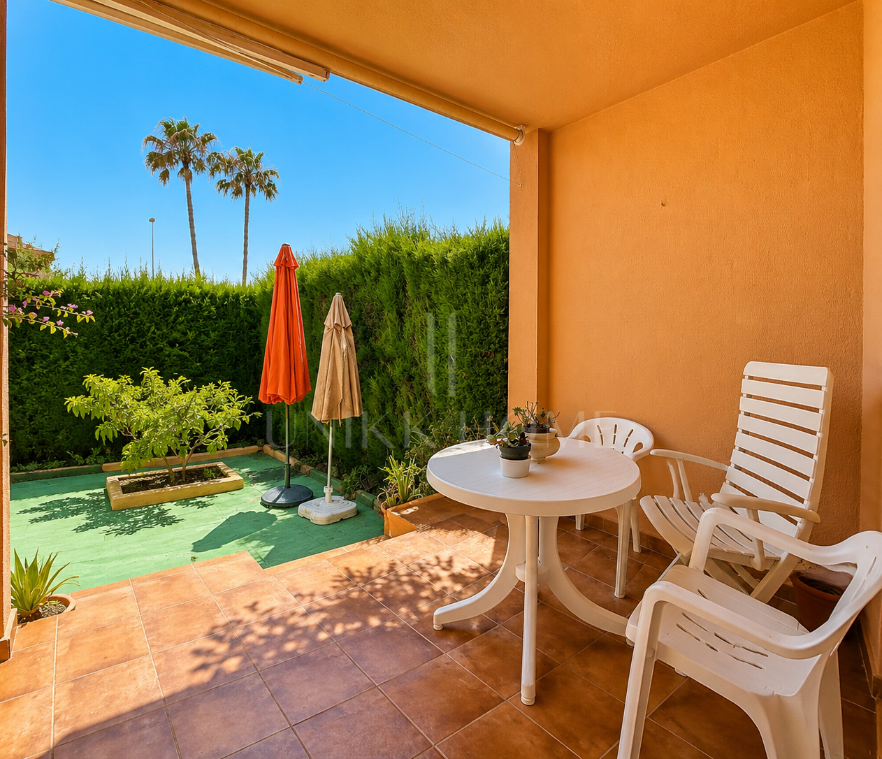 Townhouse in Diana Park, with private patio, in a gated community with communal pool near the beach and amenities
