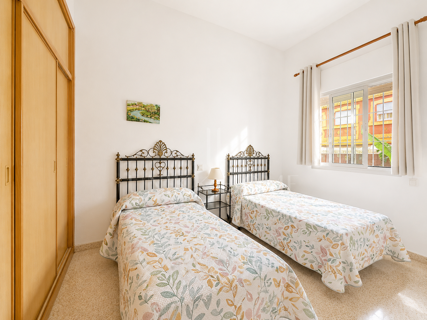 Townhouse in Diana Park, with private patio, in a gated community with communal pool near the beach and amenities