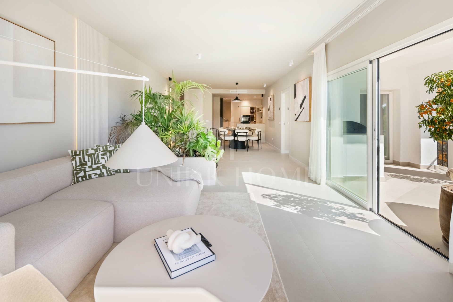 Luxury Frontline Golf Apartment with Tourist Licence – La Quinta, Benahavís