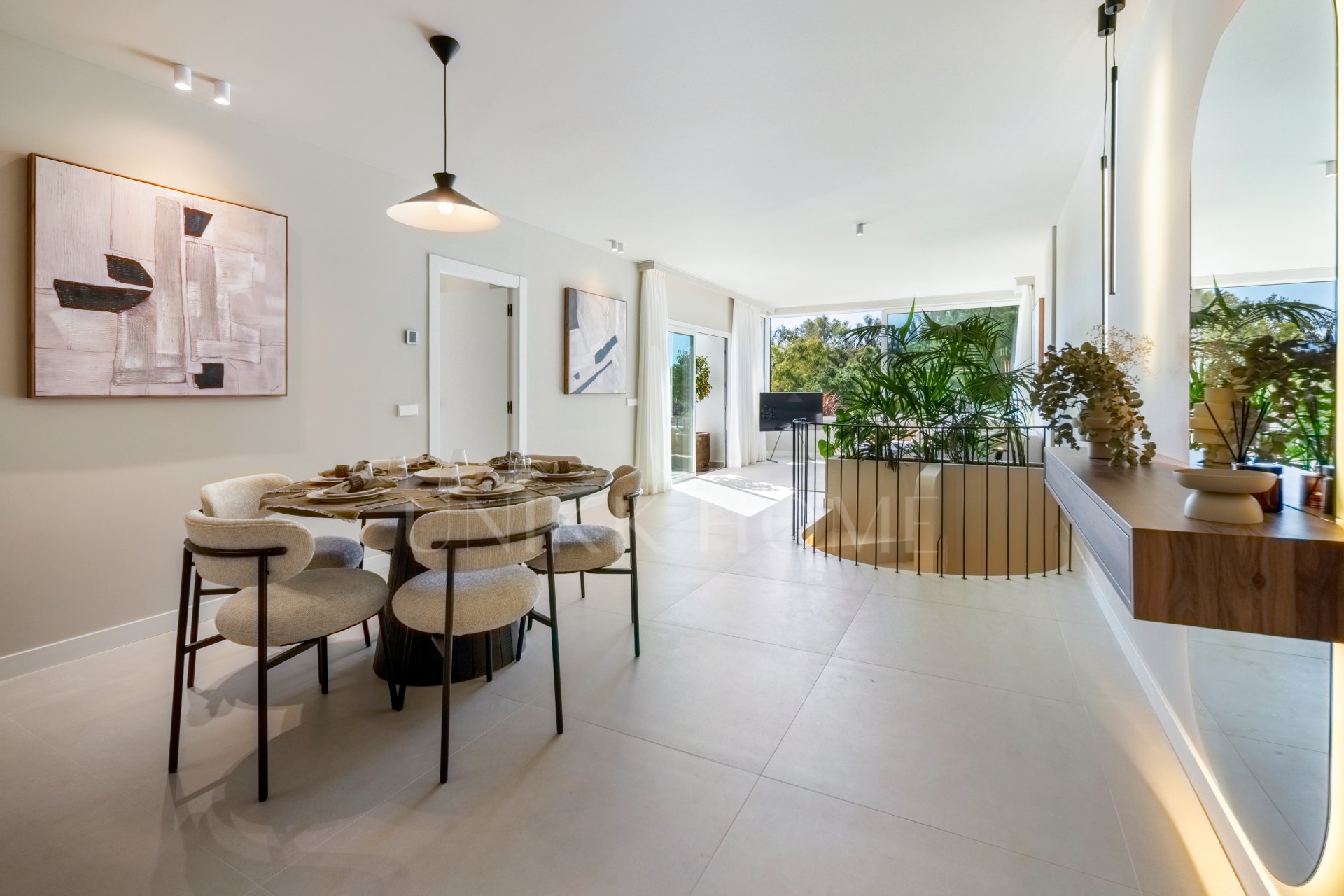 Luxury Frontline Golf Apartment with Tourist Licence – La Quinta, Benahavís