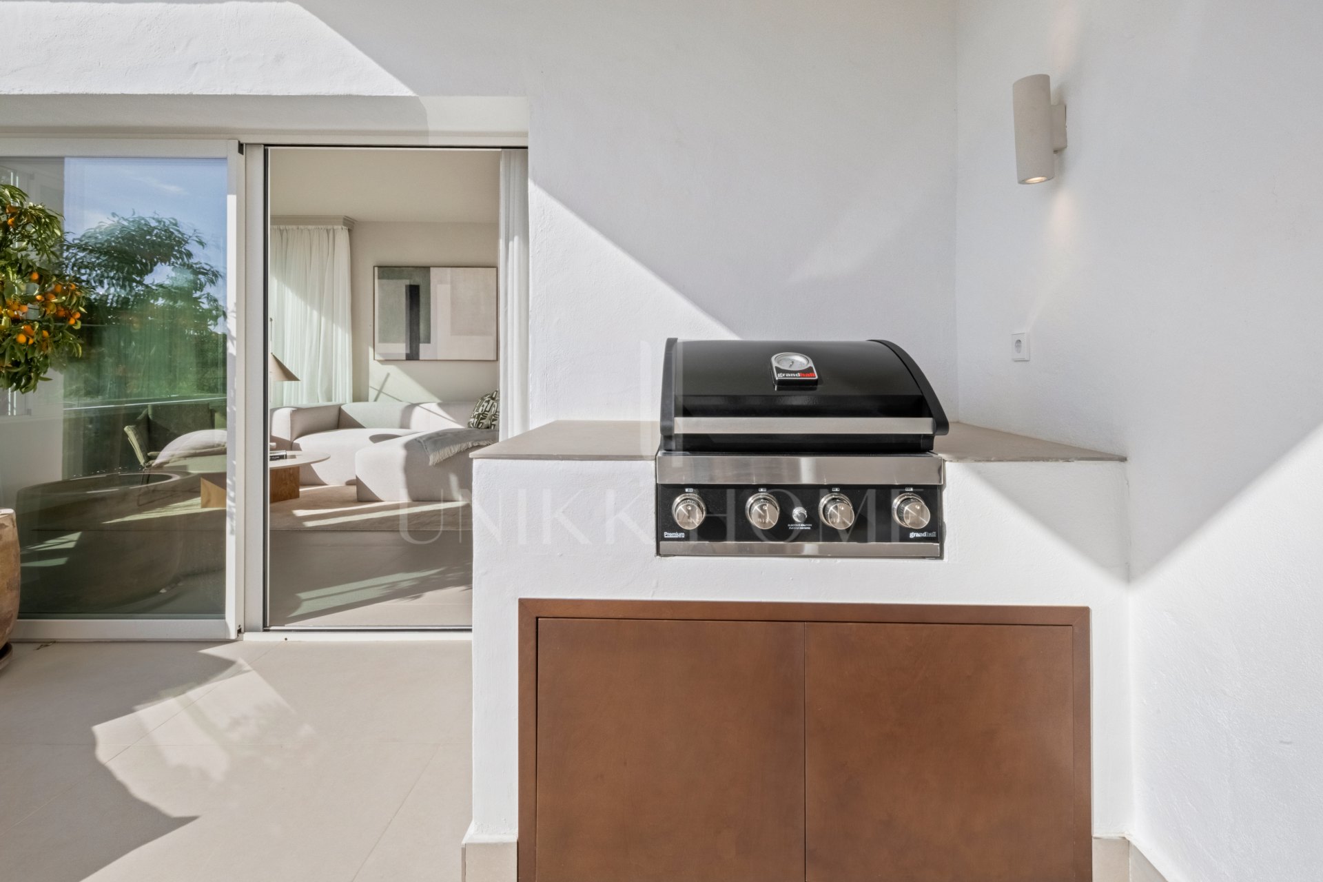 Luxury Frontline Golf Apartment with Tourist Licence – La Quinta, Benahavís