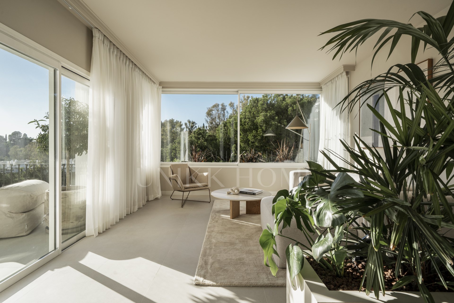 Luxury Frontline Golf Apartment with Tourist Licence – La Quinta, Benahavís