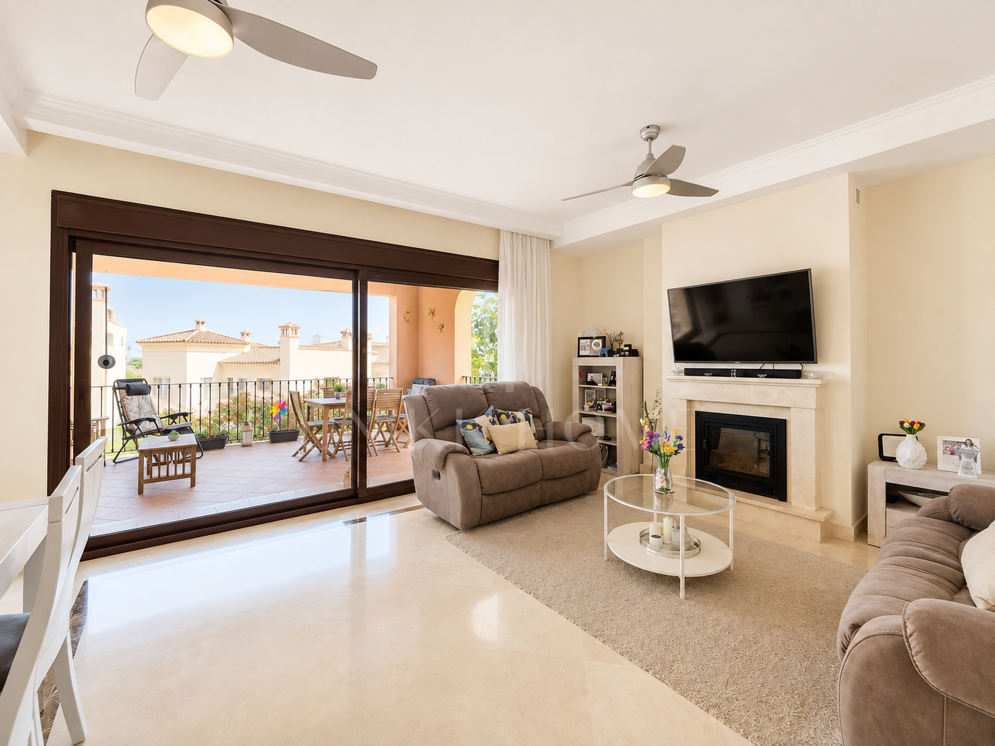 Exceptional Corner Townhouse with Private Garage & Sea Views - Estepona West