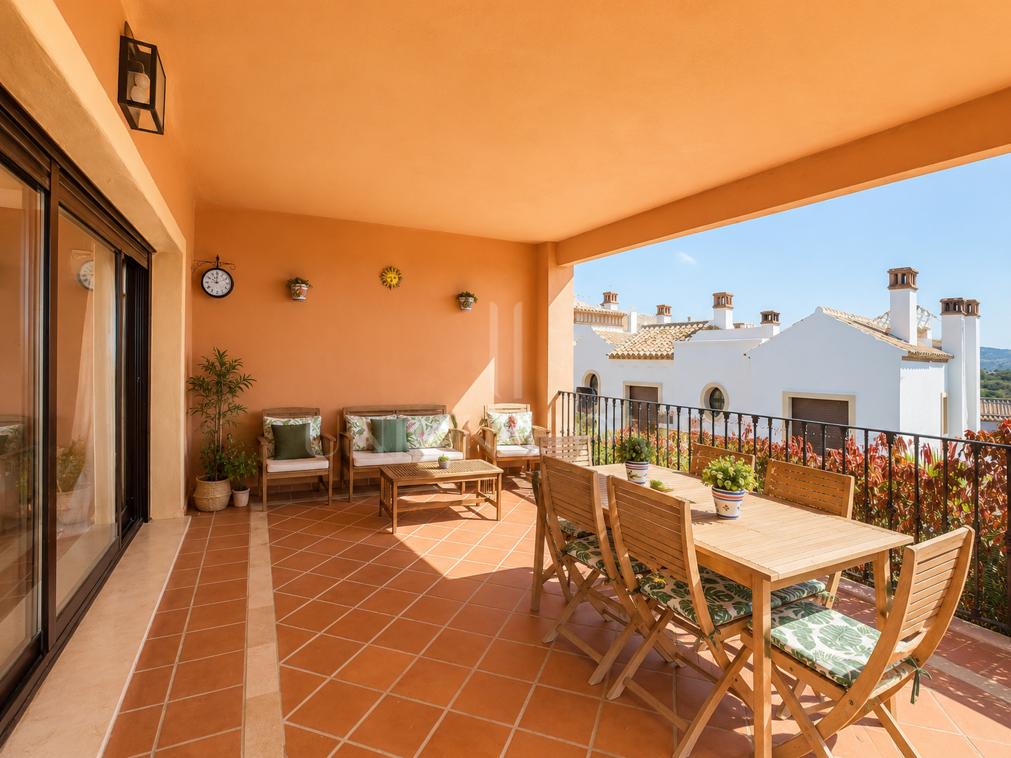 Exceptional Corner Townhouse with Private Garage & Sea Views - Estepona West