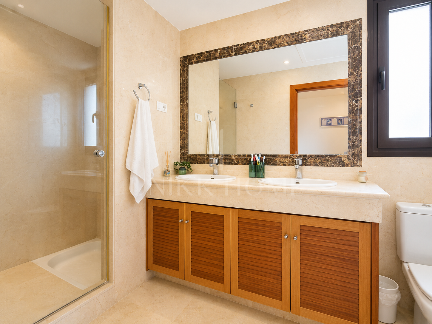 Exceptional Corner Townhouse with Private Garage & Sea Views - Estepona West
