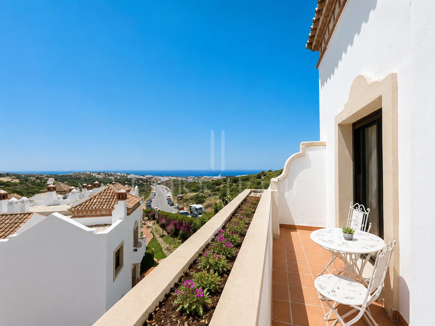 Exceptional Corner Townhouse with Private Garage & Sea Views - Estepona West