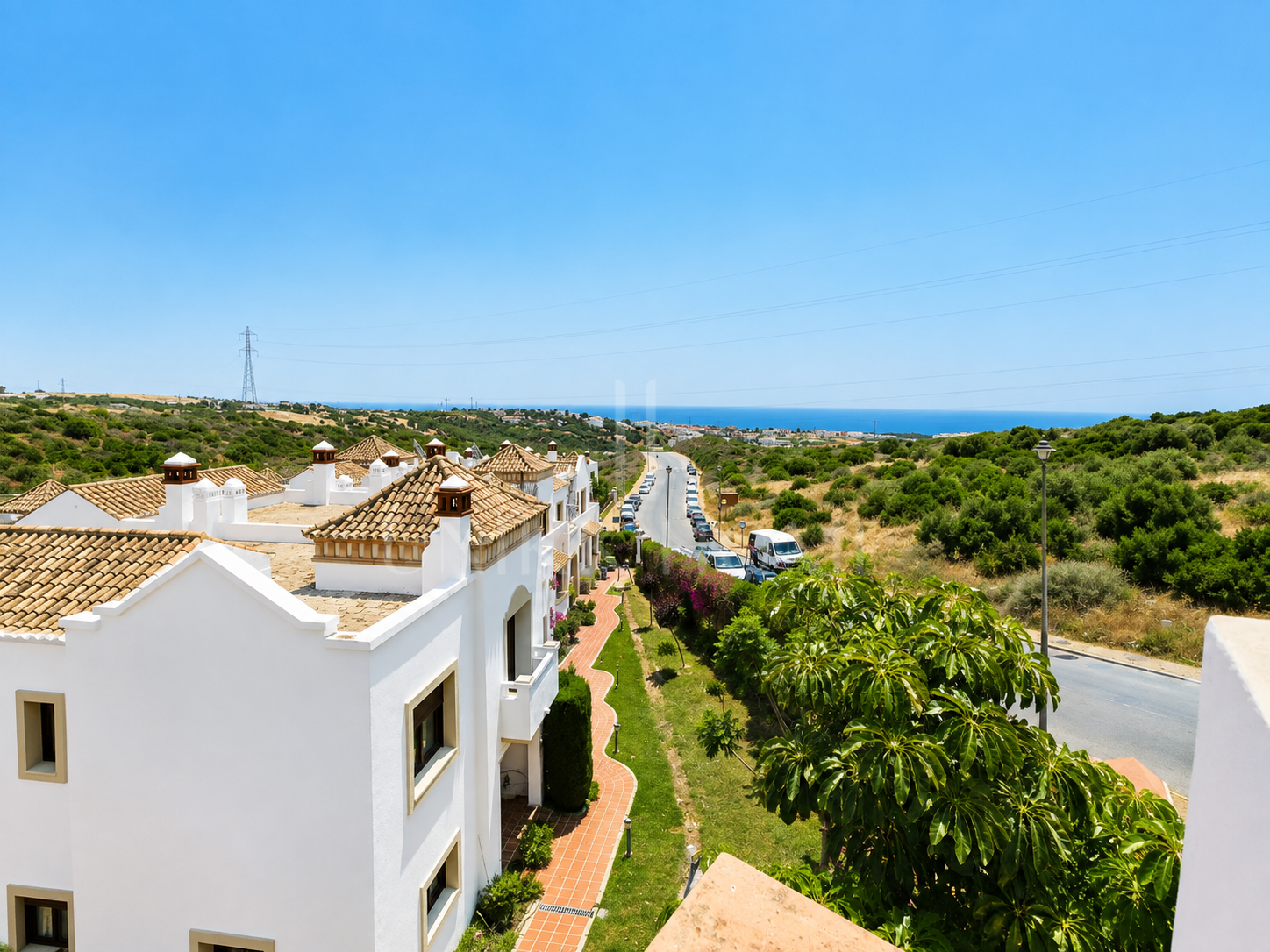 Exceptional Corner Townhouse with Private Garage & Sea Views - Estepona West