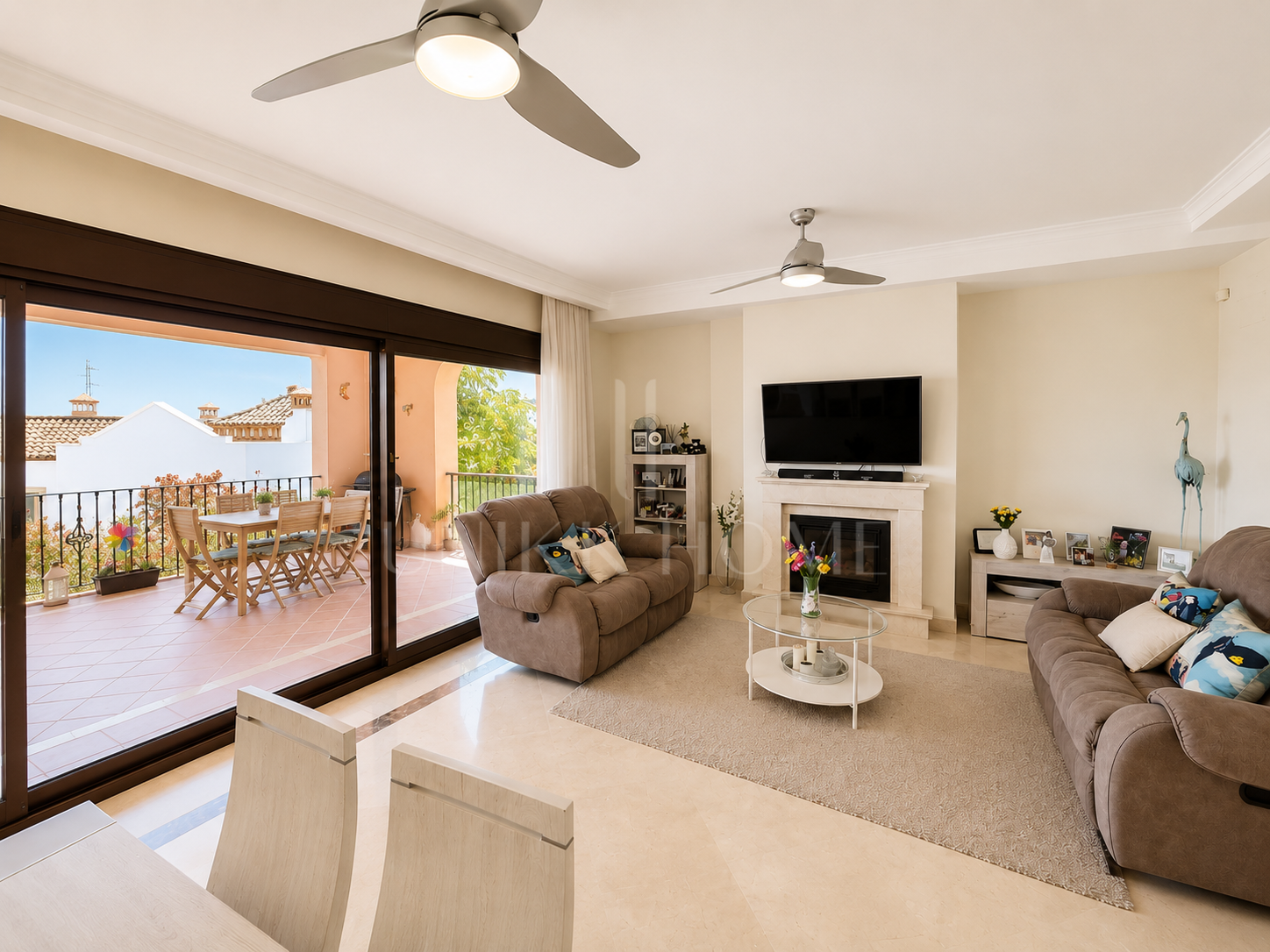 Exceptional Corner Townhouse with Private Garage & Sea Views - Estepona West
