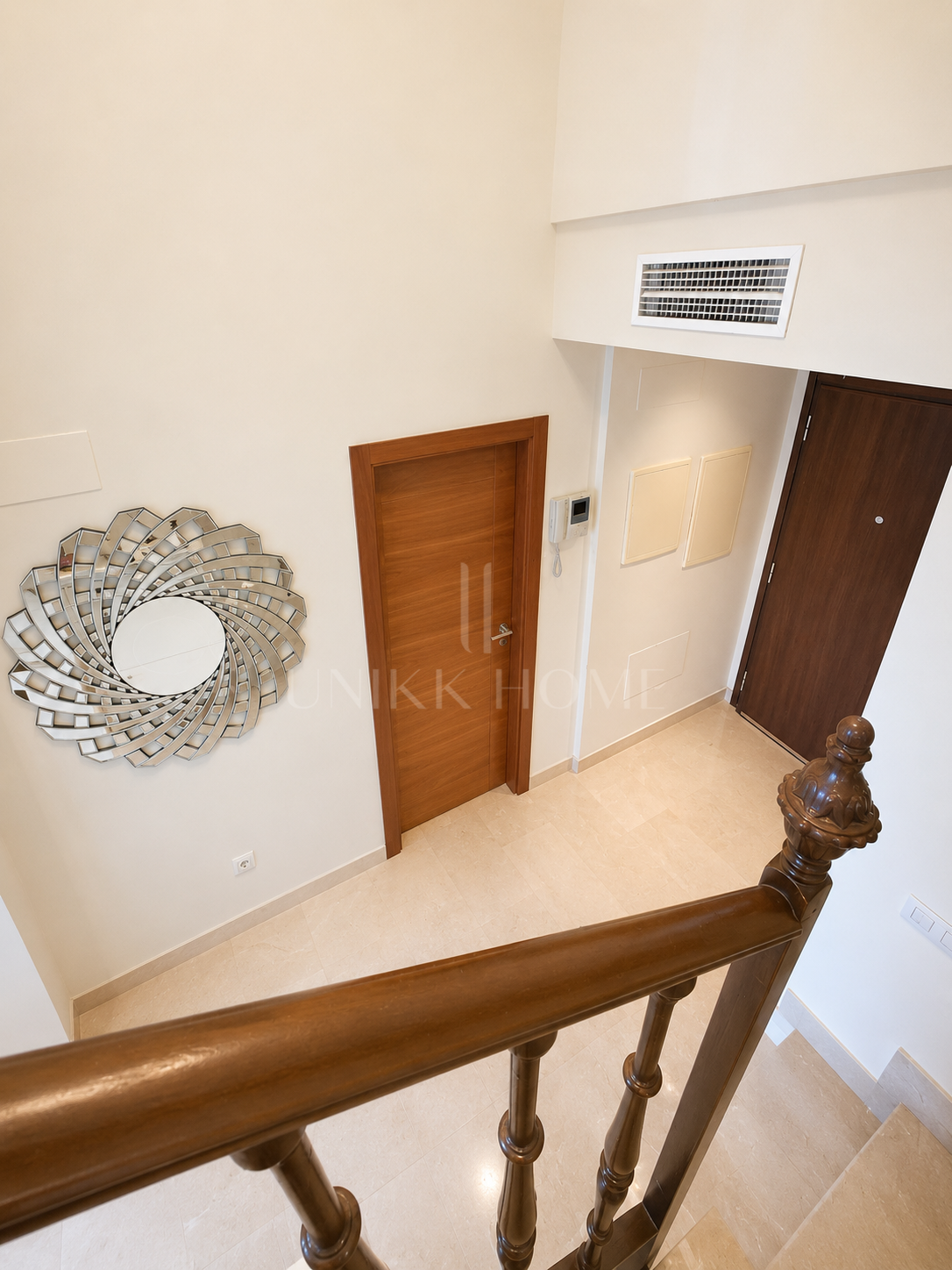 Exceptional Corner Townhouse with Private Garage & Sea Views - Estepona West