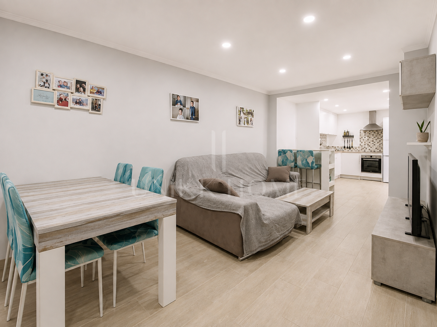 Renovated townhouse in Estepona Old Town with solarium and garage