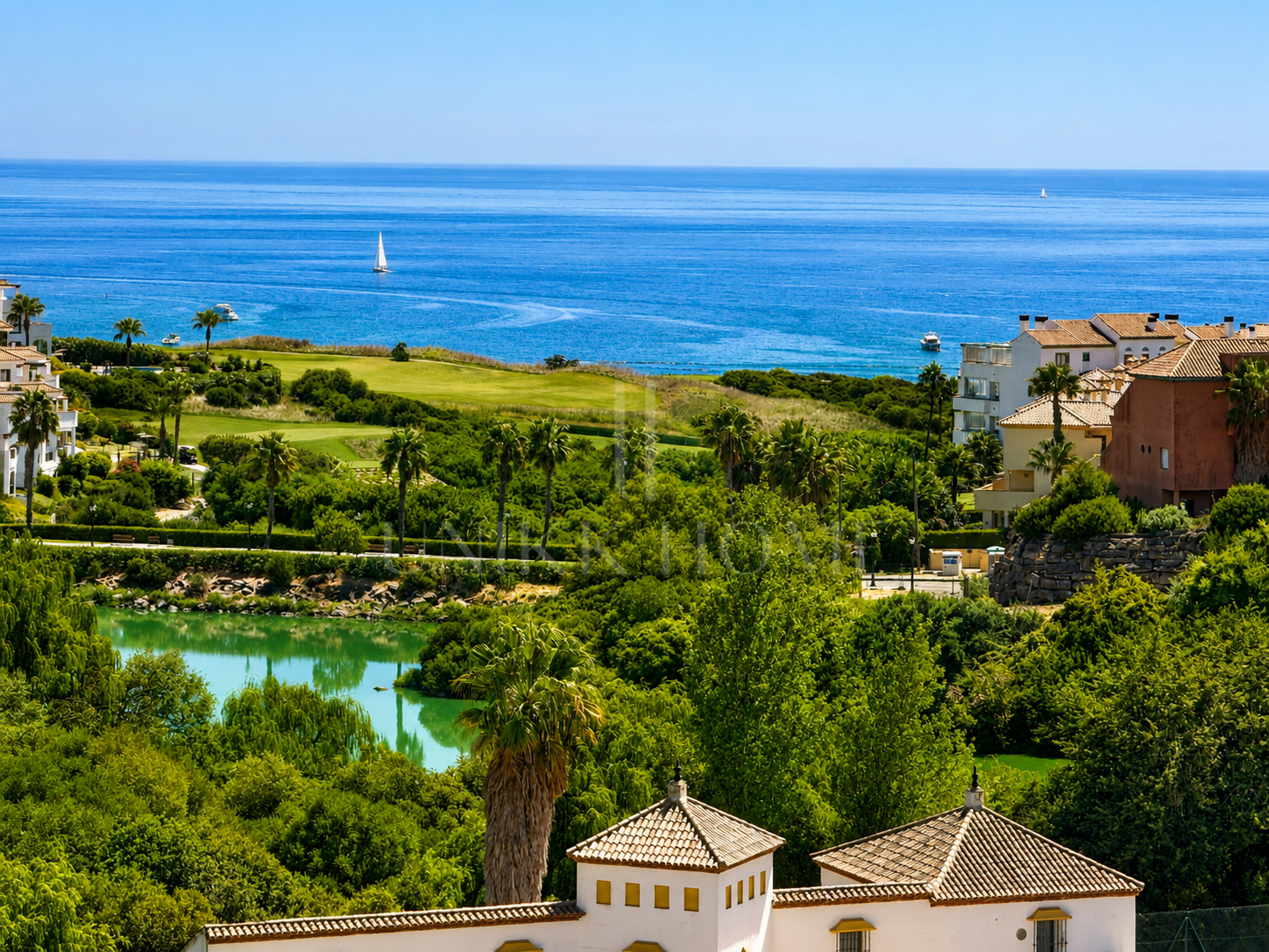 GROUND FLOOR WITH LARGE PRIVATE GARDEN & PANORAMIC SEA VIEWS - ALCAIDESA