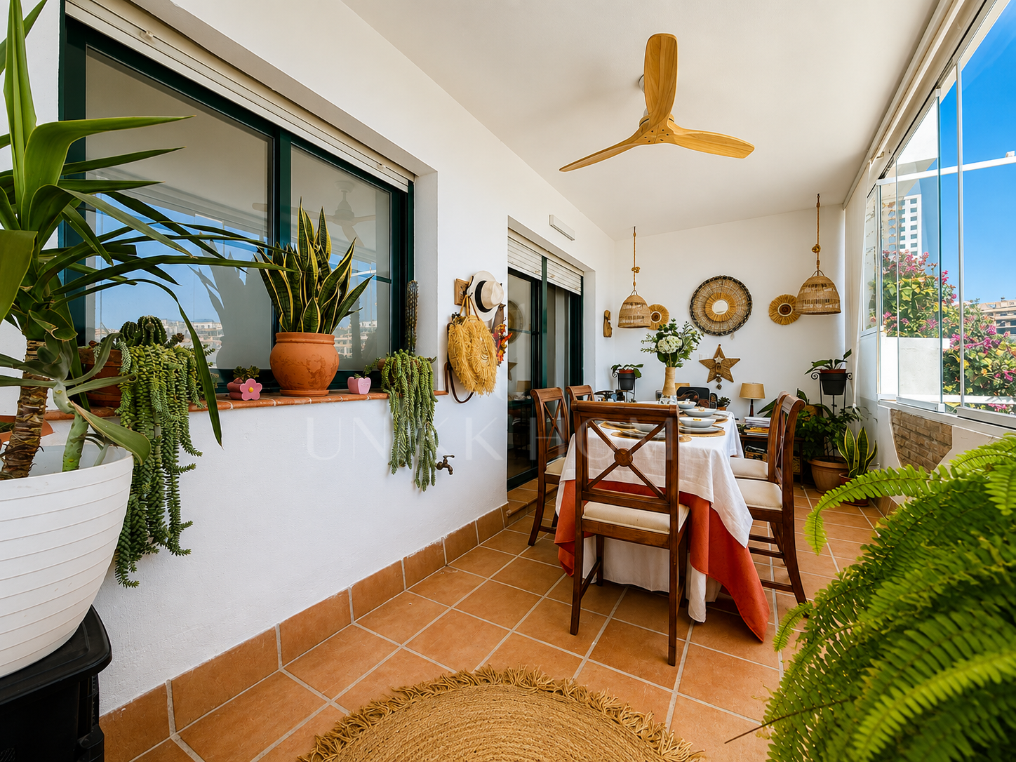 GROUND FLOOR WITH LARGE PRIVATE GARDEN & PANORAMIC SEA VIEWS - ALCAIDESA