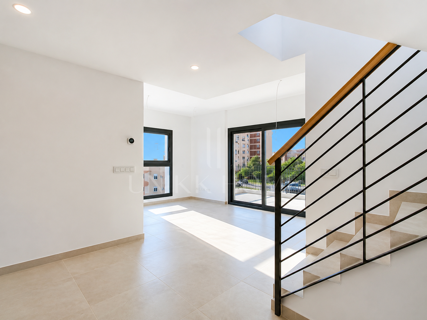 SEA-VIEW PENTHOUSE WITH LARGE TERRACES - BRAND NEW - ESTEPONA CENTER