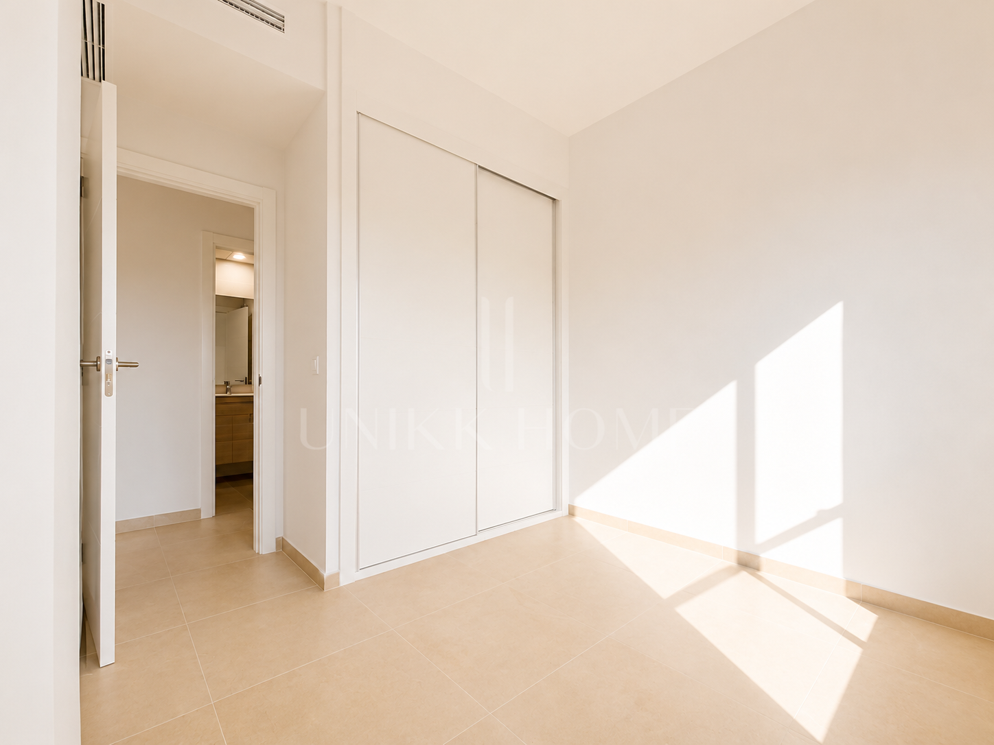 SEA-VIEW PENTHOUSE WITH LARGE TERRACES - BRAND NEW - ESTEPONA CENTER