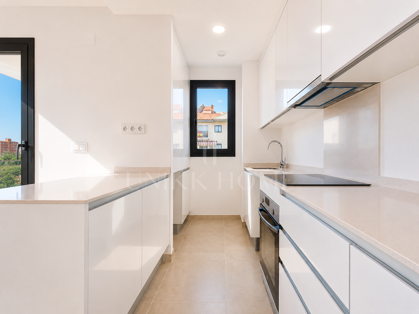 SEA-VIEW PENTHOUSE WITH LARGE TERRACES - BRAND NEW - ESTEPONA CENTER