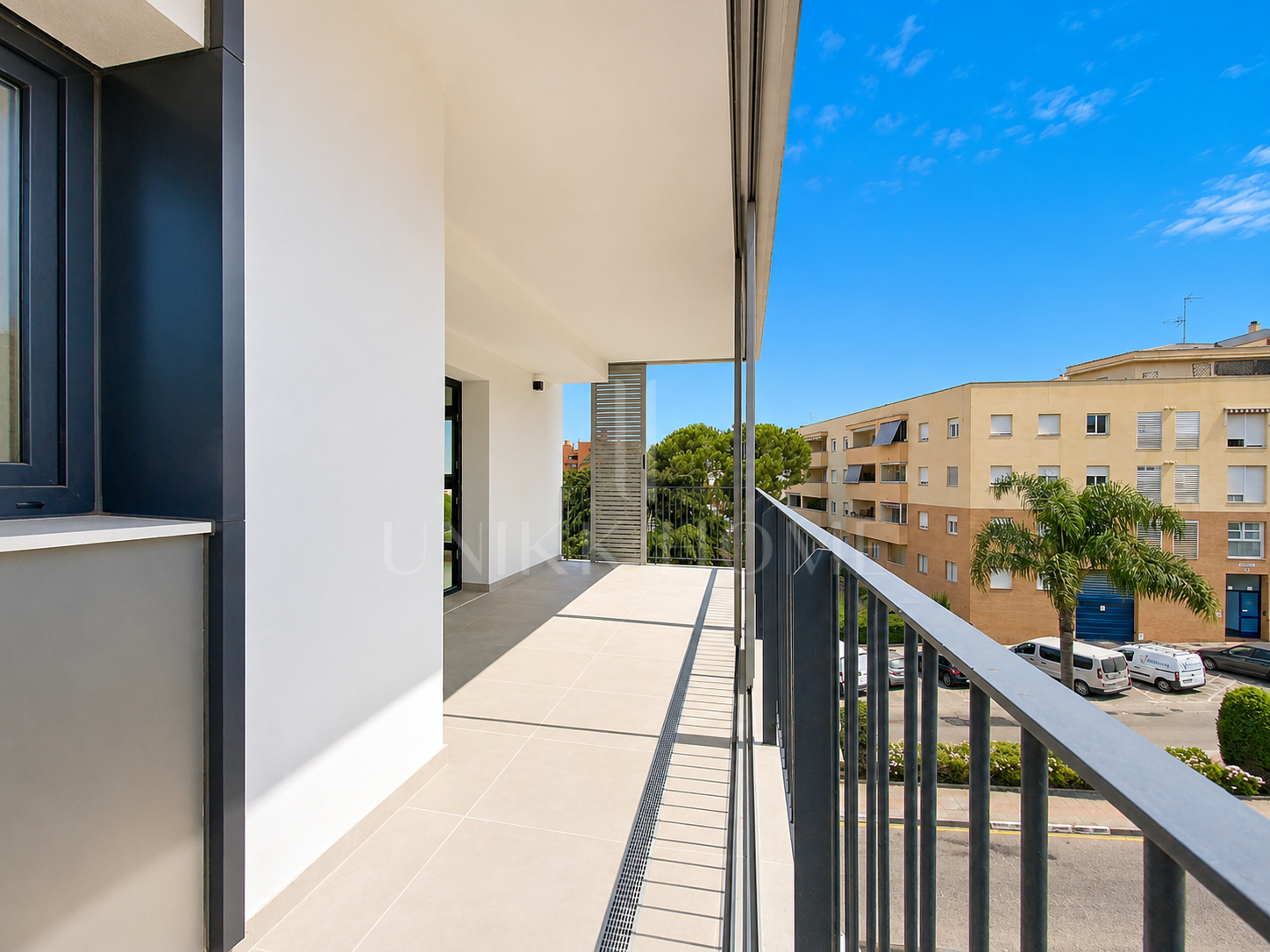 SEA-VIEW PENTHOUSE WITH LARGE TERRACES - BRAND NEW - ESTEPONA CENTER