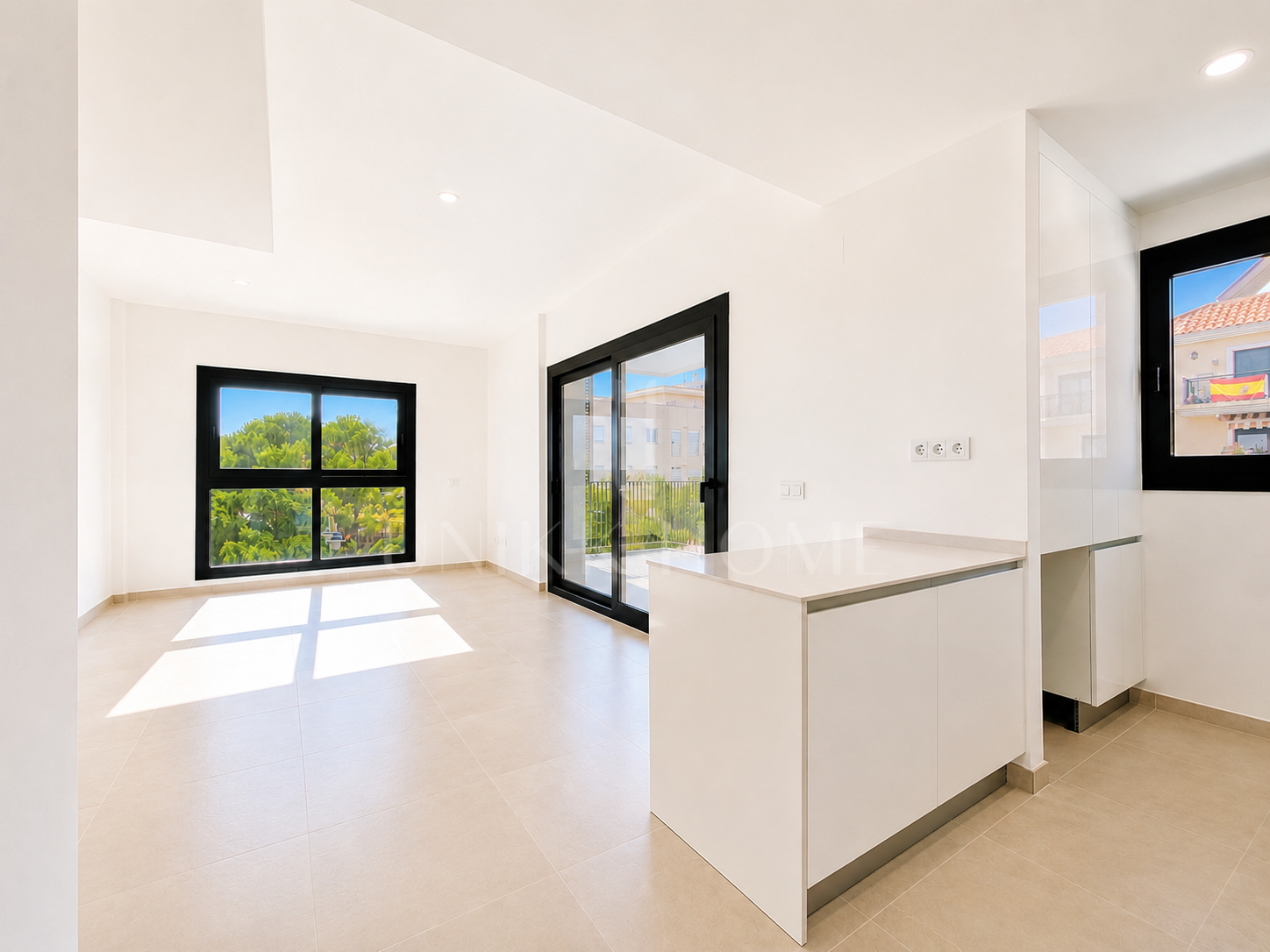 SEA-VIEW PENTHOUSE WITH LARGE TERRACES - BRAND NEW - ESTEPONA CENTER