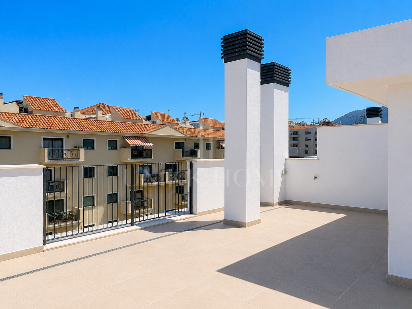 SEA-VIEW PENTHOUSE WITH LARGE TERRACES - BRAND NEW - ESTEPONA CENTER