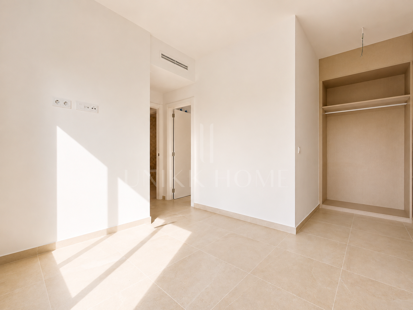 SEA-VIEW PENTHOUSE WITH LARGE TERRACES - BRAND NEW - ESTEPONA CENTER