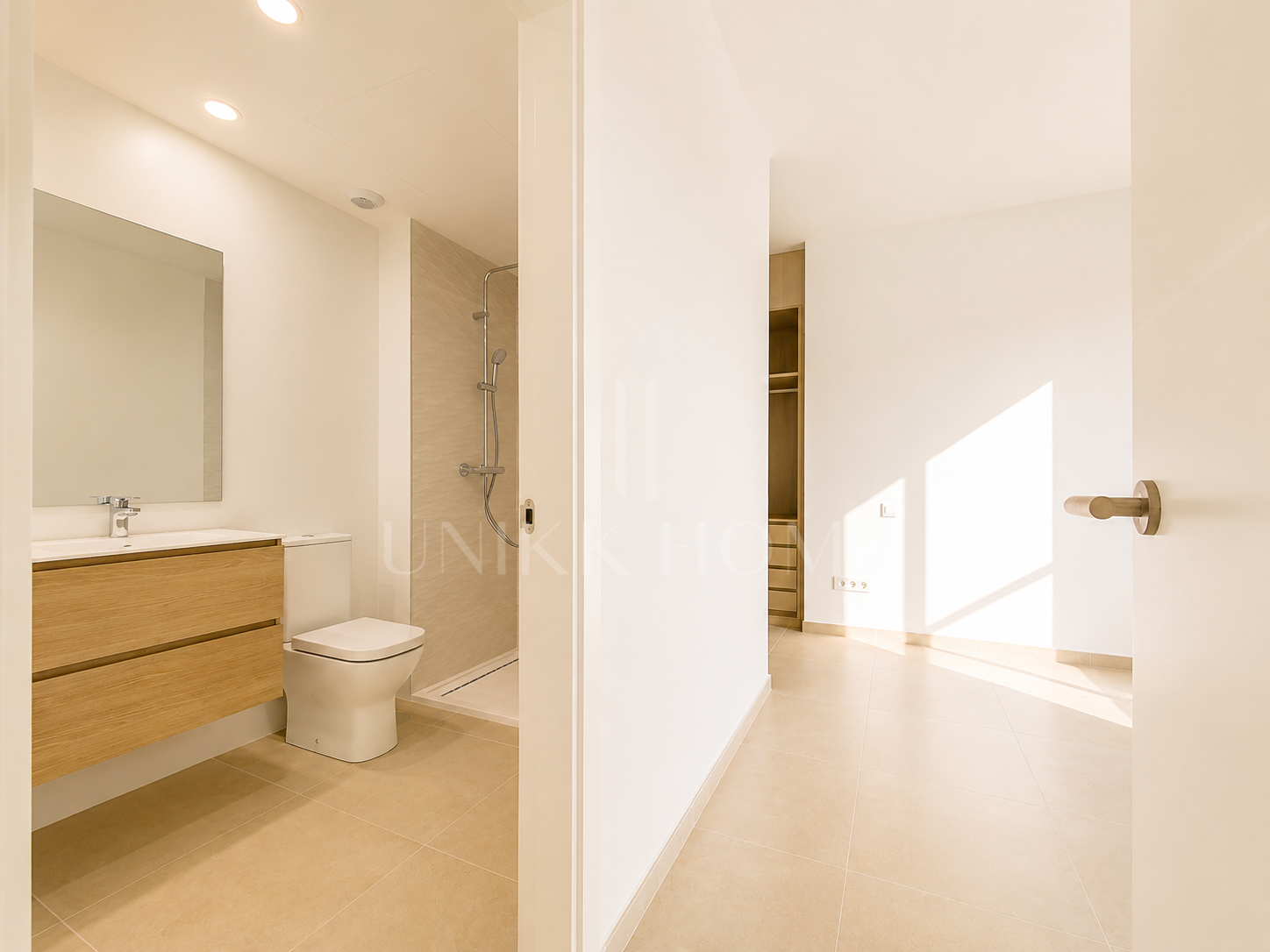 SEA-VIEW PENTHOUSE WITH LARGE TERRACES - BRAND NEW - ESTEPONA CENTER