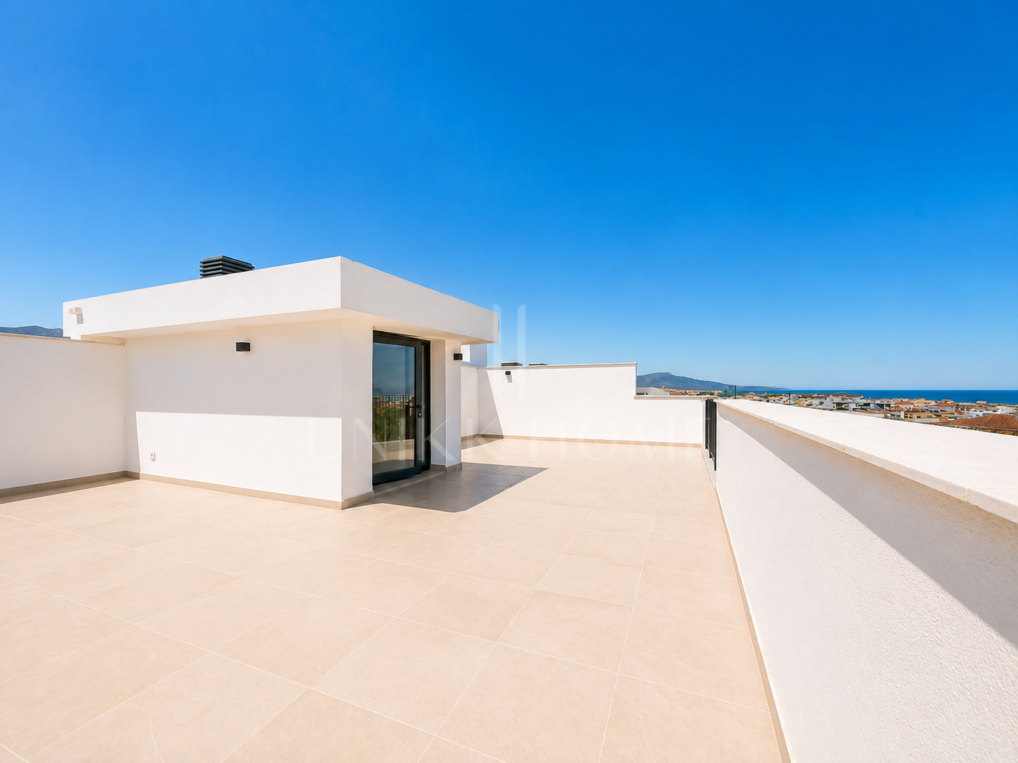 SEA-VIEW PENTHOUSE WITH LARGE TERRACES - BRAND NEW - ESTEPONA CENTER