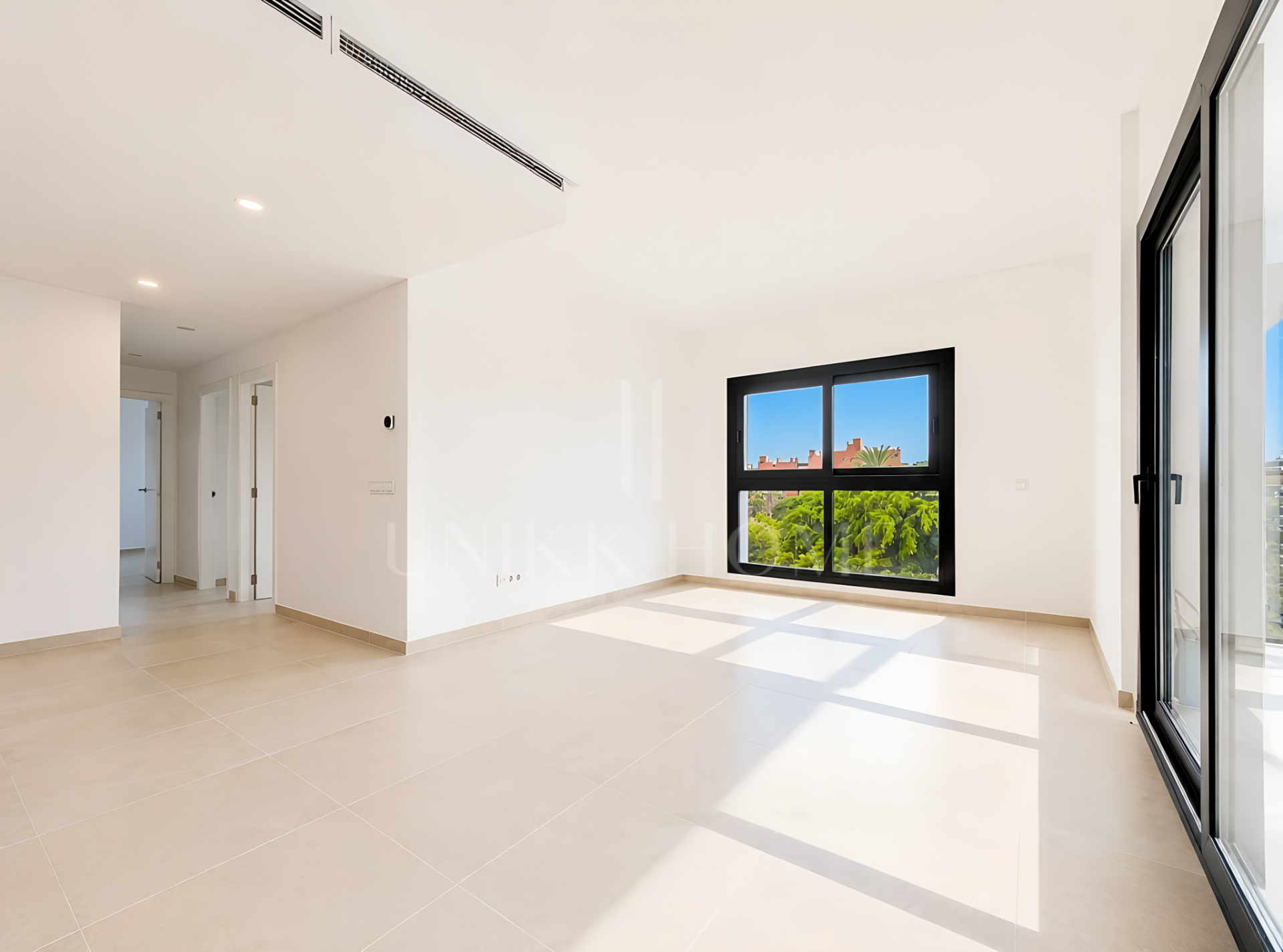 SEA-VIEW PENTHOUSE WITH LARGE TERRACES - BRAND NEW - ESTEPONA CENTER