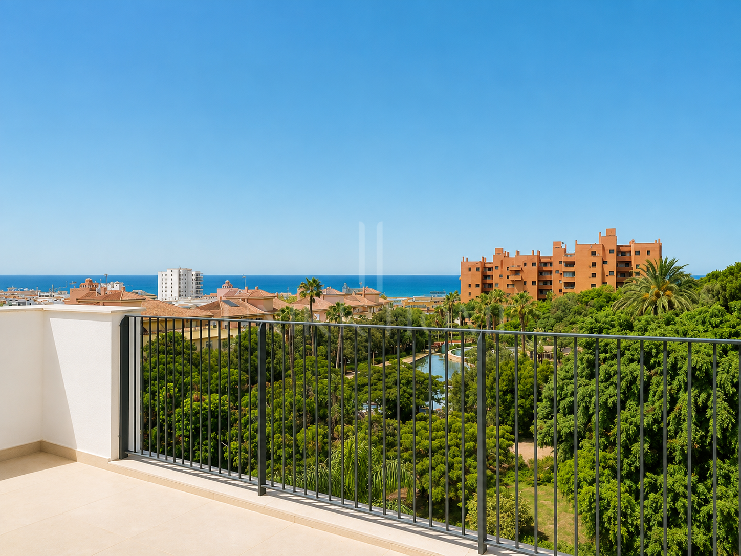 SEA-VIEW PENTHOUSE WITH LARGE TERRACES - BRAND NEW - ESTEPONA CENTER
