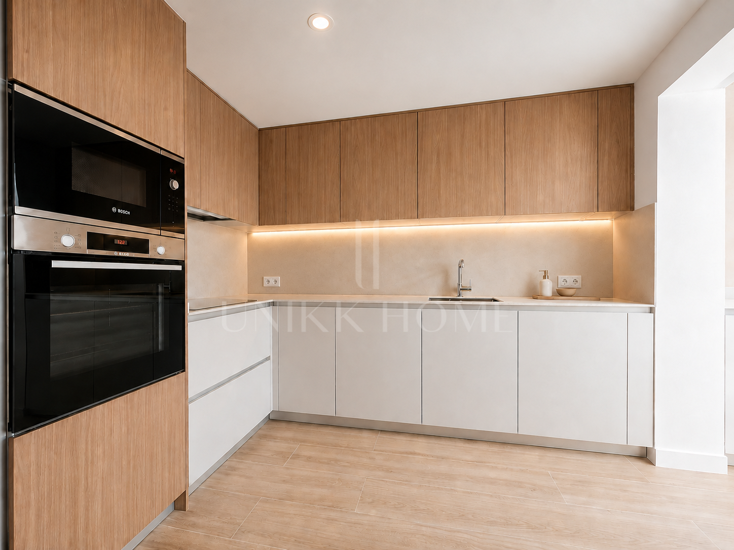 Precioso apartamento reformado con vistas al mar y gran terraza en el centro de Estepona