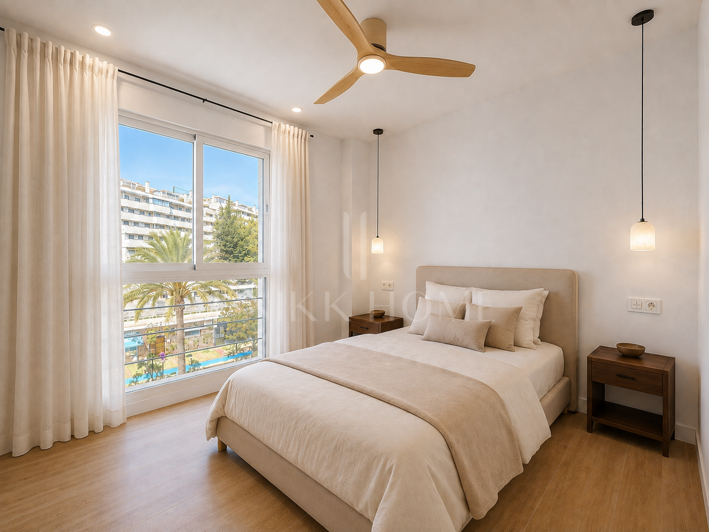 Precioso apartamento reformado con vistas al mar y gran terraza en el centro de Estepona