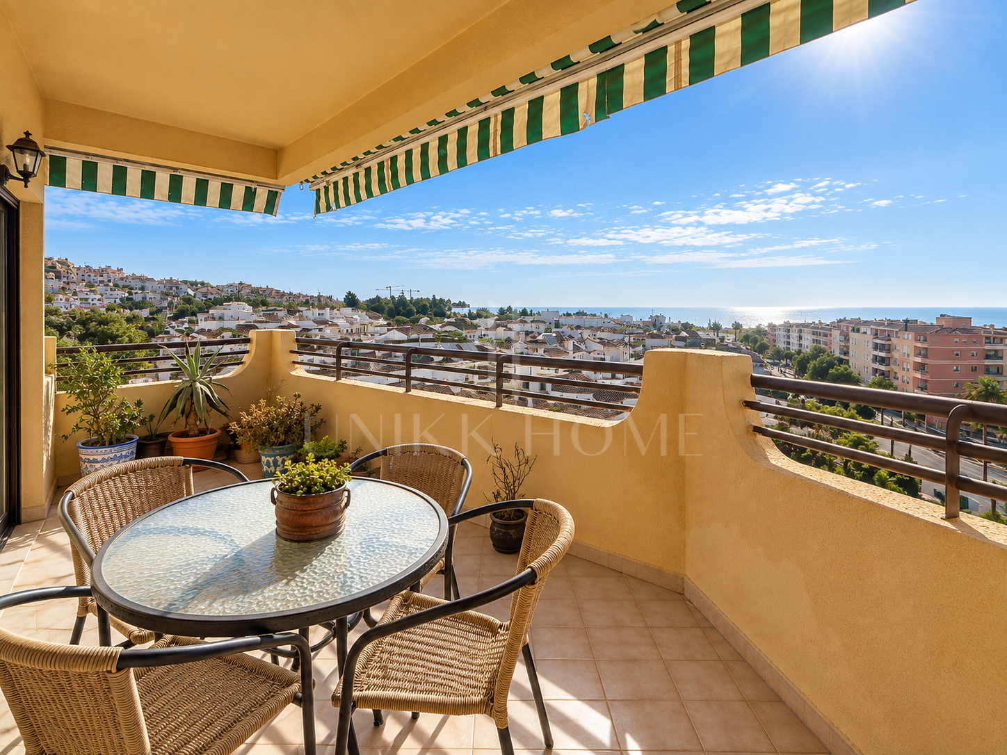 Ático de 4 dormitorios con vistas al mar piscina - Estepona Centro