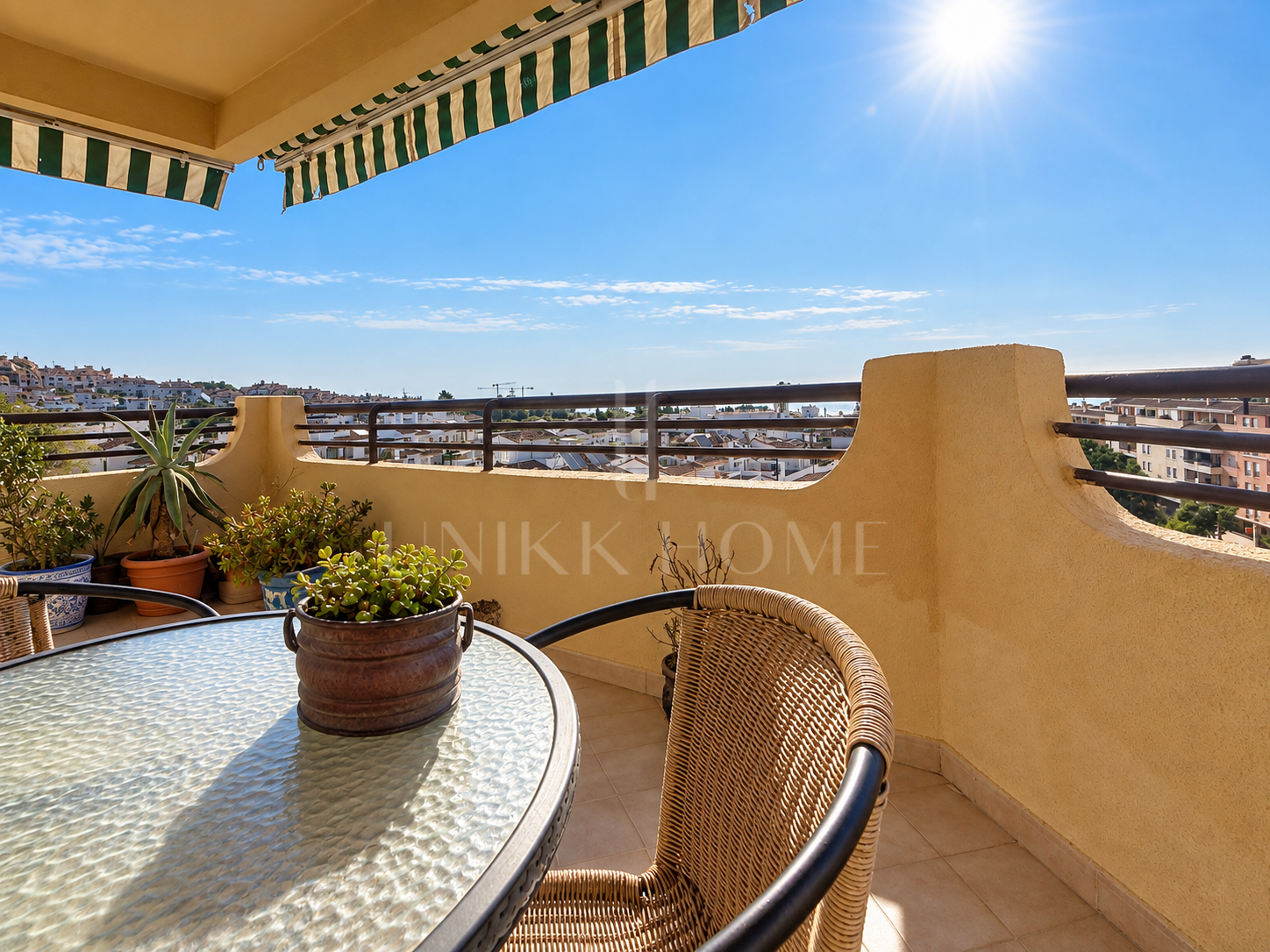 Ático de 4 dormitorios con vistas al mar piscina - Estepona Centro