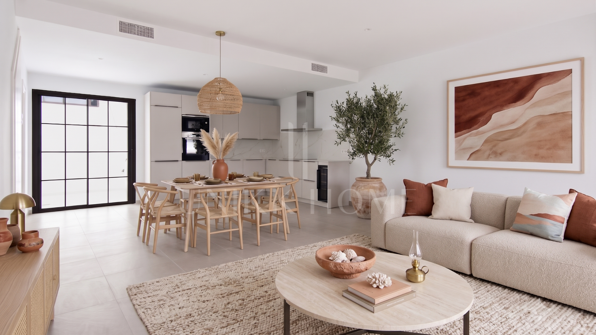 Contemporary Andalucian House: 3 Bedrooms + Solarium in Estepona Old Town, just a few metres from the beach