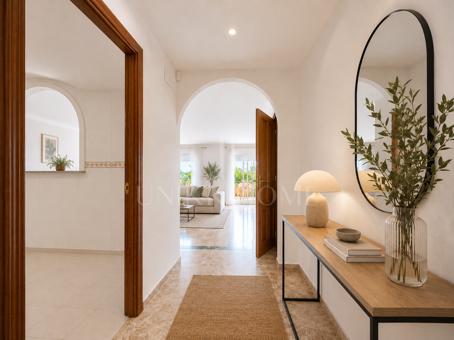 Spectacular Townhouse Close to the Beach with Private Lift and Sea Views