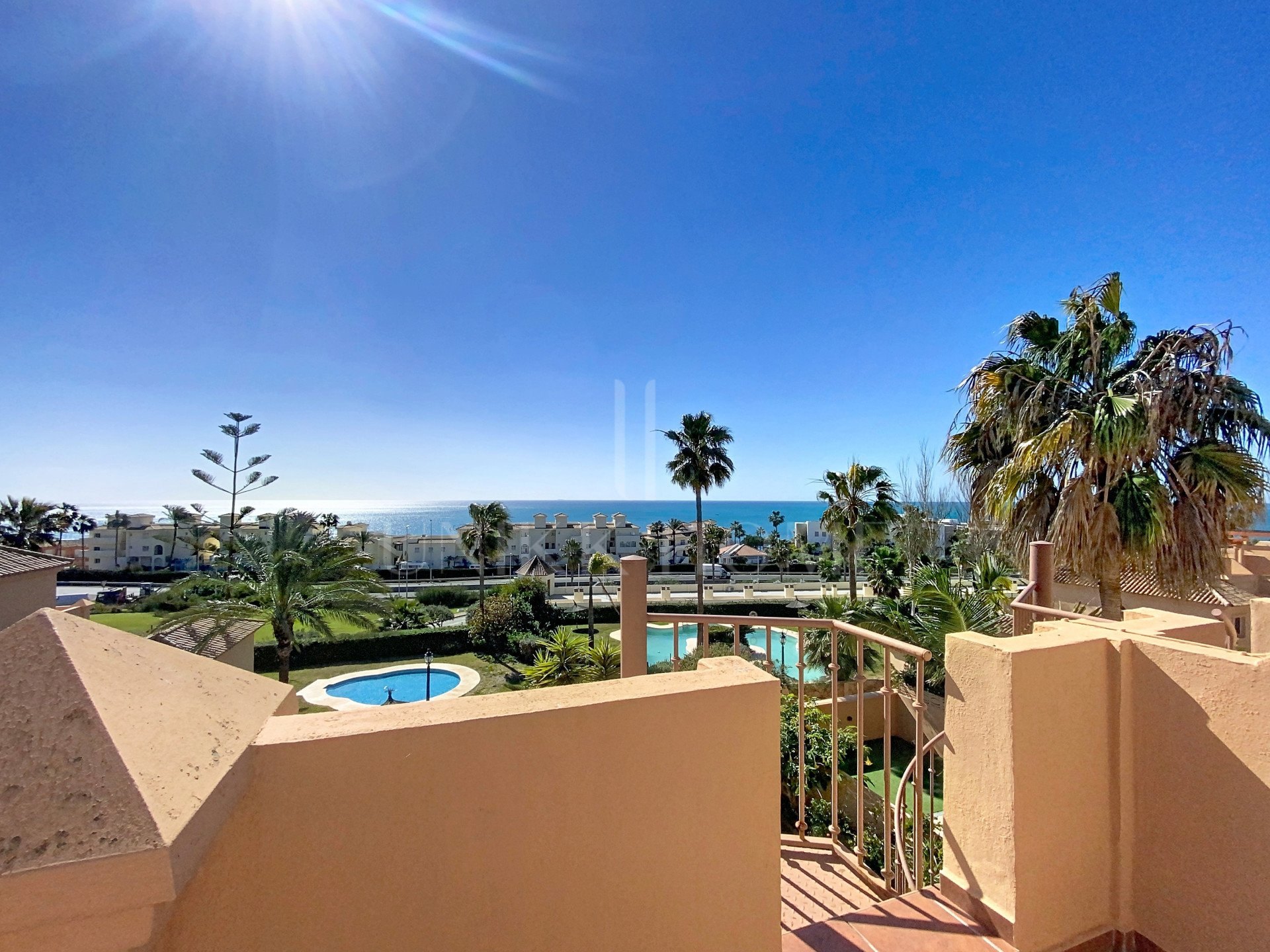 Spectacular Townhouse Close to the Beach with Private Lift and Sea Views