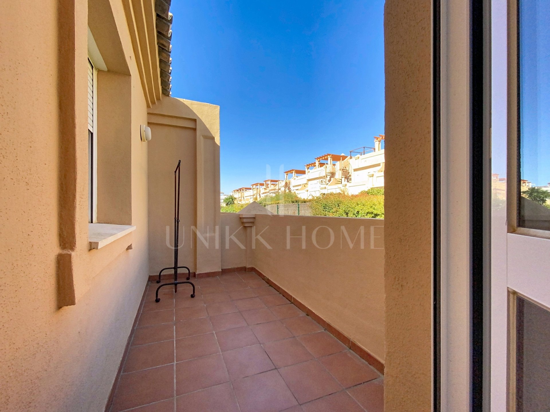 Spectacular Townhouse Close to the Beach with Private Lift and Sea Views
