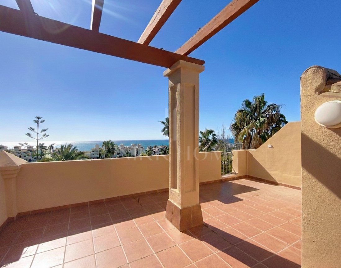 Spectacular Townhouse Close to the Beach with Private Lift and Sea Views