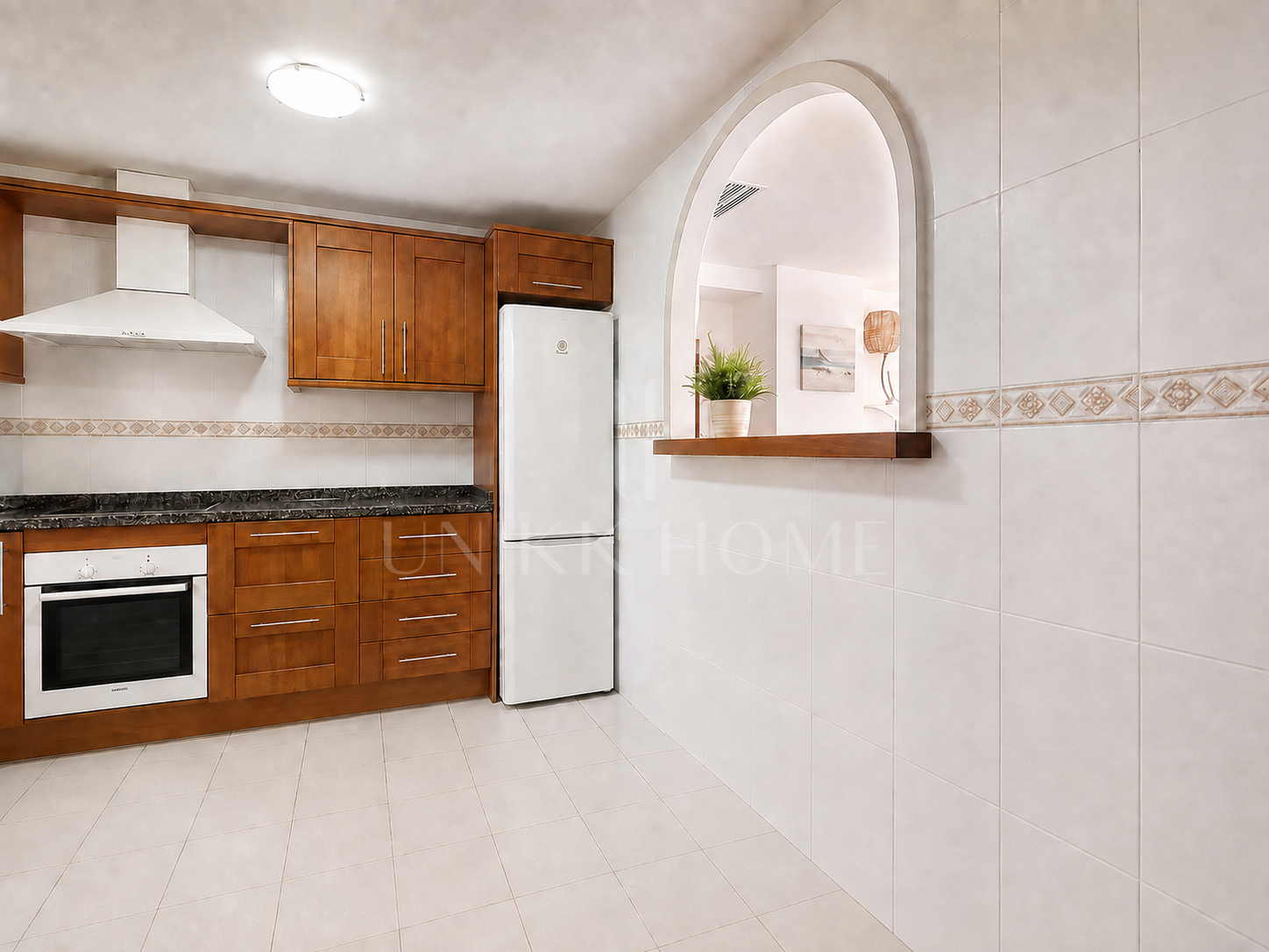 Spectacular Townhouse Close to the Beach with Private Lift and Sea Views