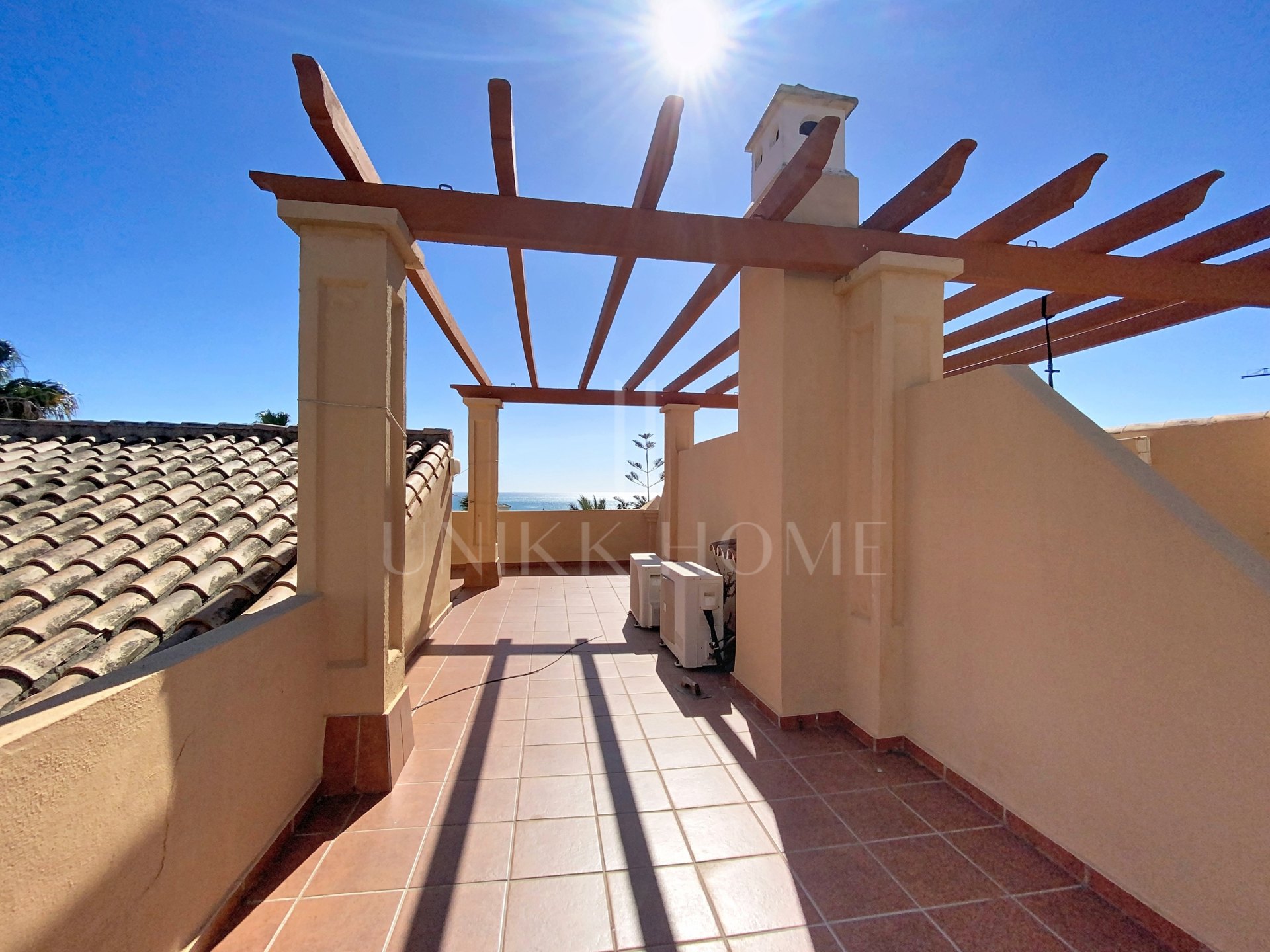 Spectacular Townhouse Close to the Beach with Private Lift and Sea Views